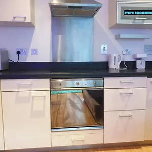 80s Retro 1bed Studio Serviced Canary Wharf Perfect For Solo & Couple Travellers Apartment