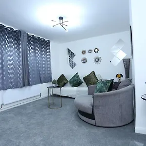 Abbeywood Station House Apartment London