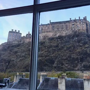 Castle Rock Studio Apartment Edinburgh