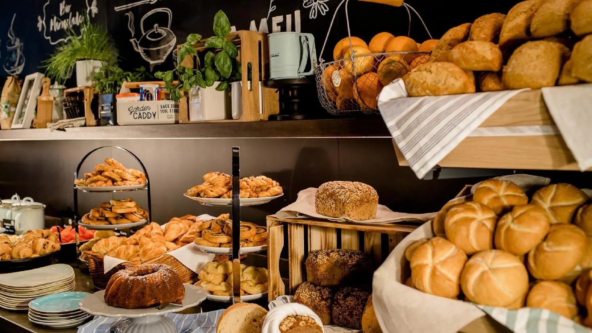 Motel One London-Tower Hill Hotel